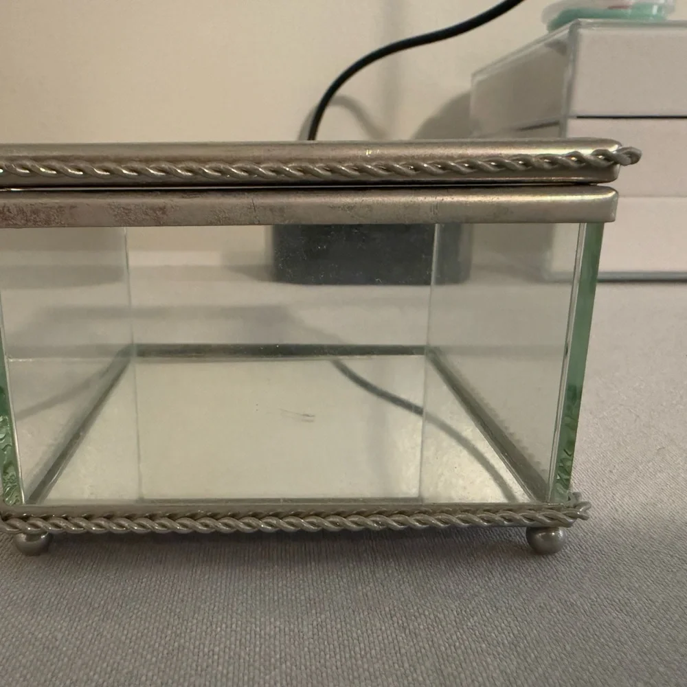 Deanna Silver Glass Jewelry Organizer